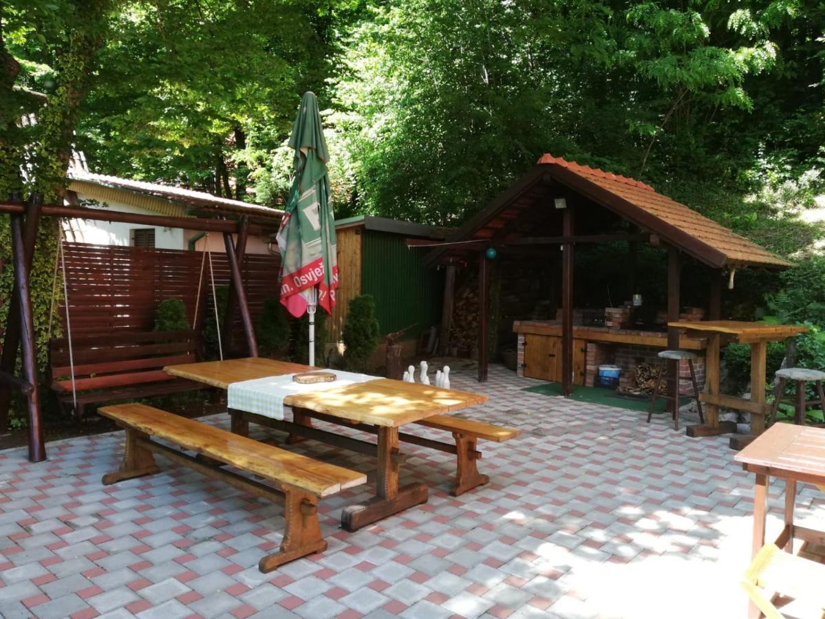Holiday Home Mreznica Gornji Zvečaj 外观 照片